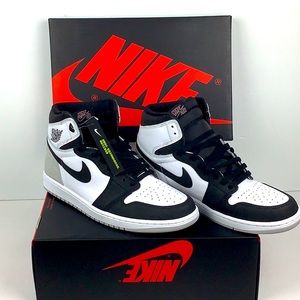 Nike Jordan 1 Retro High OG Bleached Coral Sz 11 Black White Grey New in BOX